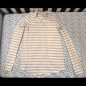 EUC Size 2 Lululemon Tuck & Flow Angel Wing